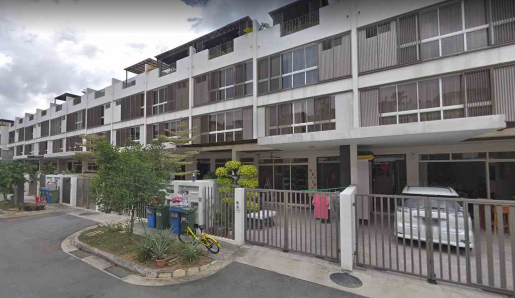 Domestic Helper Quits, Saying 4Storey House Is Too Big