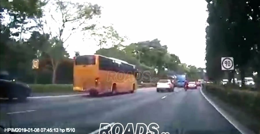 10 Kind Motorists Help Biker Who Crashed Into Mercedes At Seletar Highway