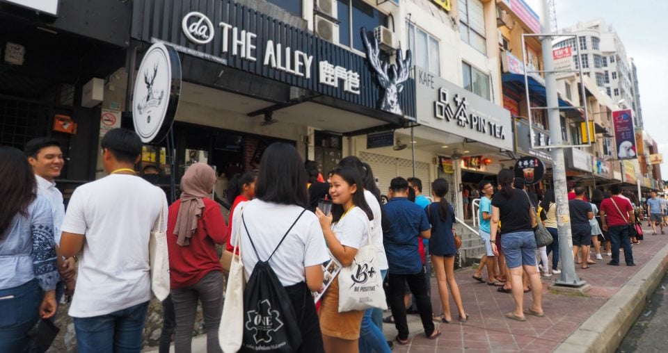KL Bubble Tea Street Is Boba Heaven With 10 Shops Open Till Late Including Gong Cha & The Alley