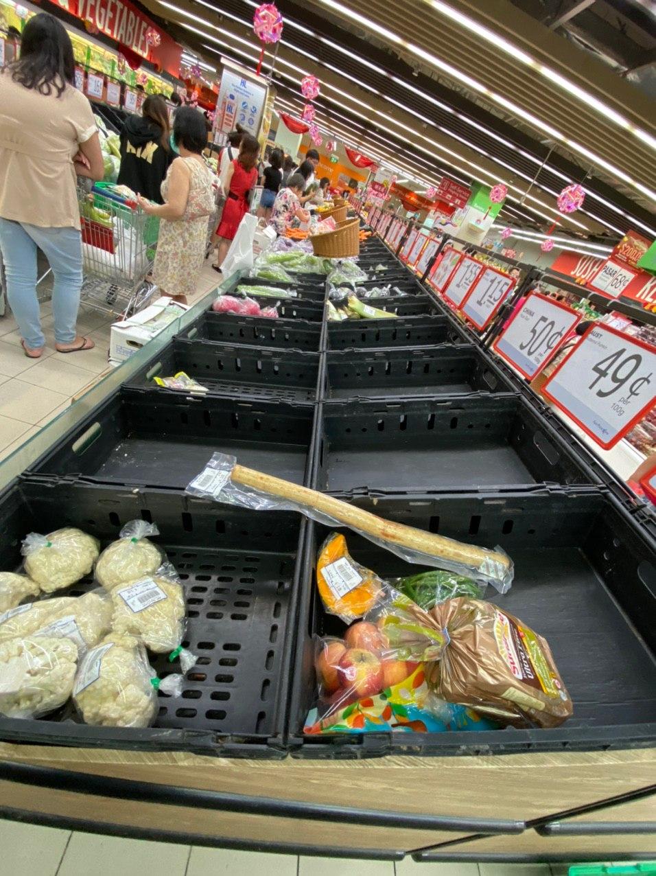 S'pore Supermarkets Promise To Restock Supplies; 7 Online Grocery Sites