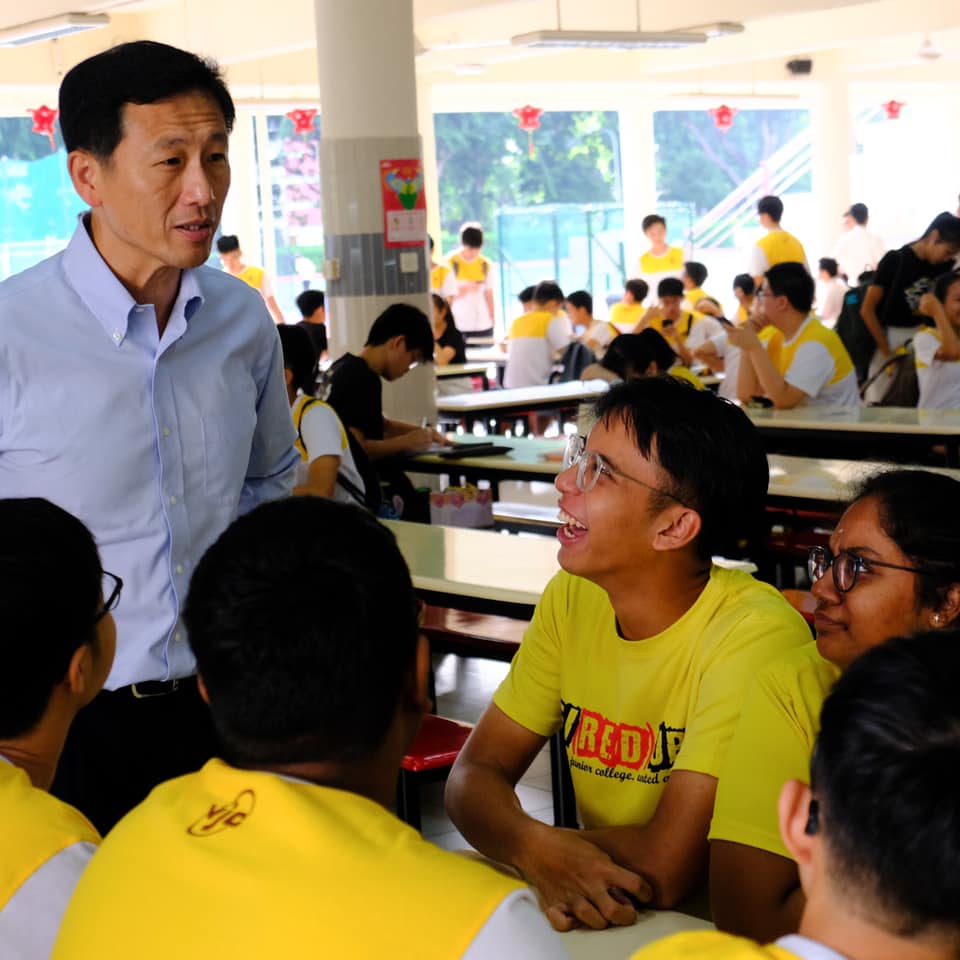 Ong Ye Kung Visits VJC, Cheers On Students For 92% ...