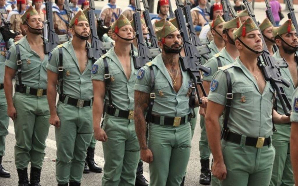 Hot Spanish Army Joins Covid19 Efforts, Fans Beg For Quarantine With Them