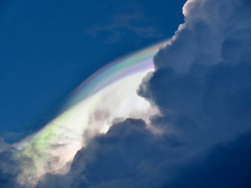 Paddlepop Cloud Halos In Tampines Are Nature's Way Of Saying It's Gonna ...