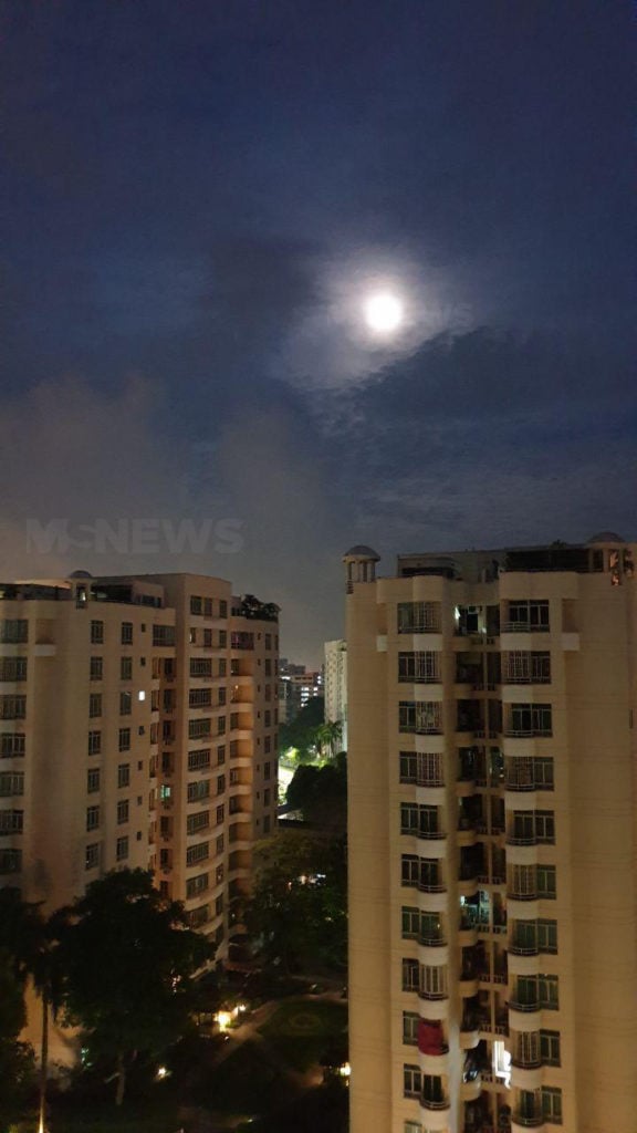 Strawberry Moon Lights Up S'pore Skies, Can Still Catch Waning Gibbous