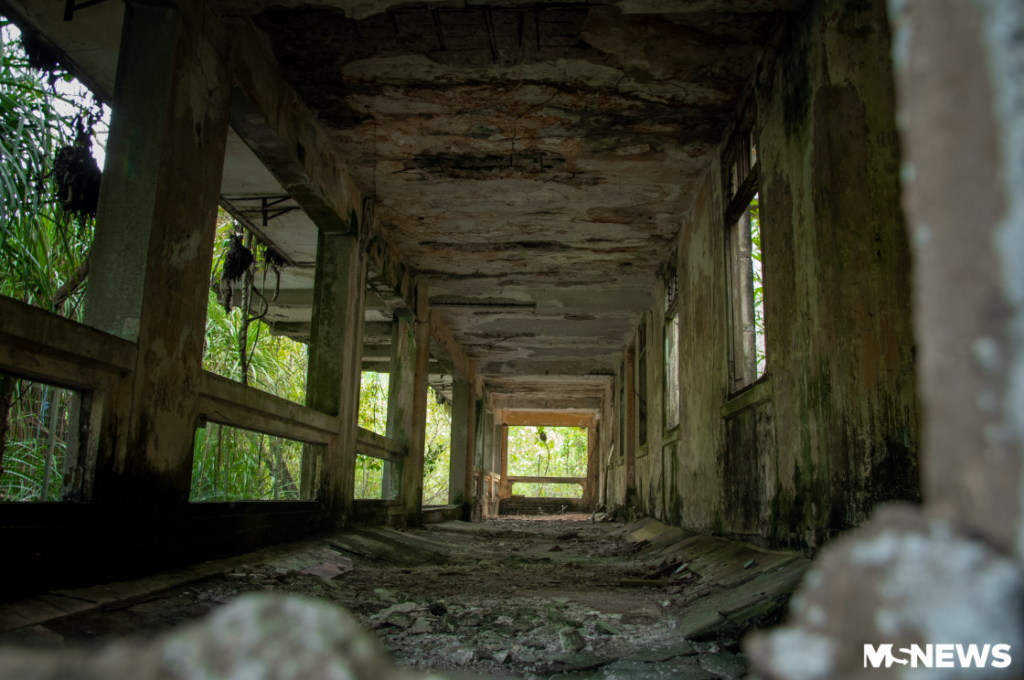 Elusive Haw Par Beach Villa Found At Coney Island, Has Graffiti That