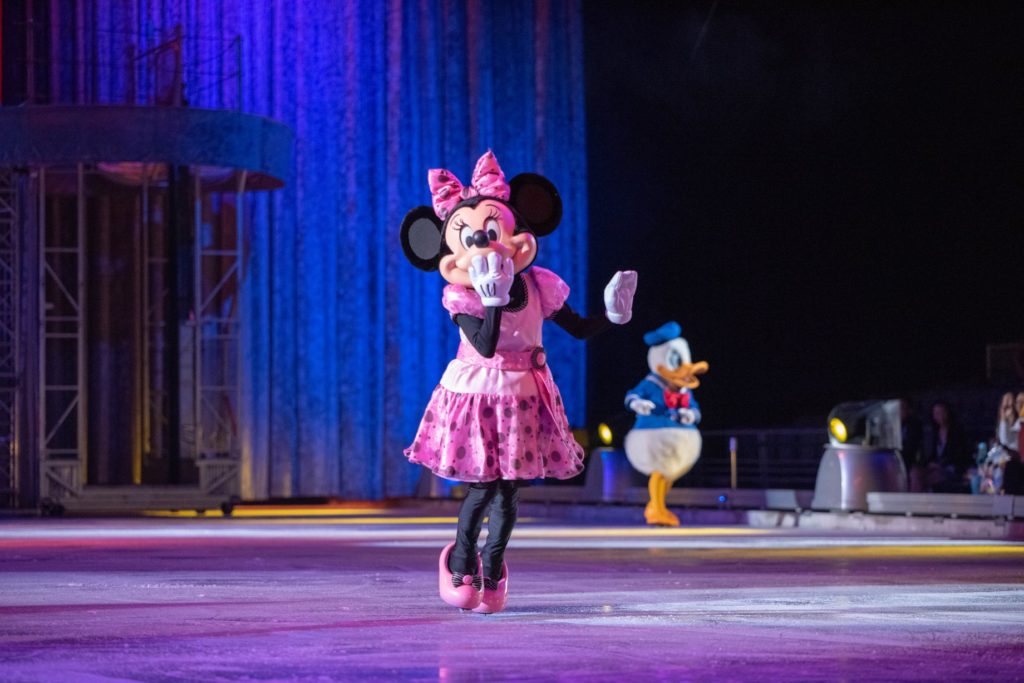 Pasir Ris Skating Rink Has Disco Lights That Let You Feel Like The Star