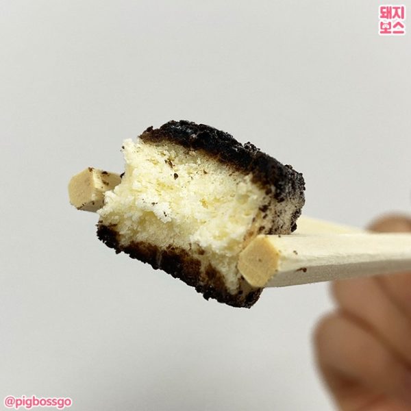 Oreo Cheesecake Cubes Are Tester-Sized, Saves You The Trouble Of Cutting