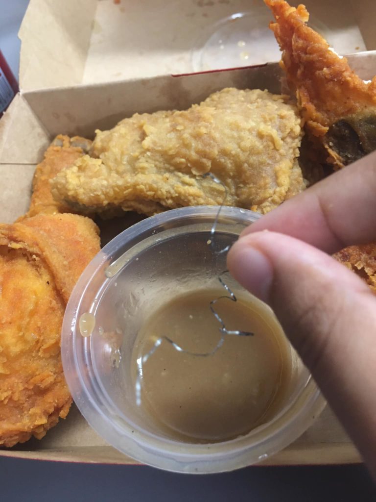 S’pore Customer Finds Metal Piece In Jollibee Gravy, Fast Food Chain Is