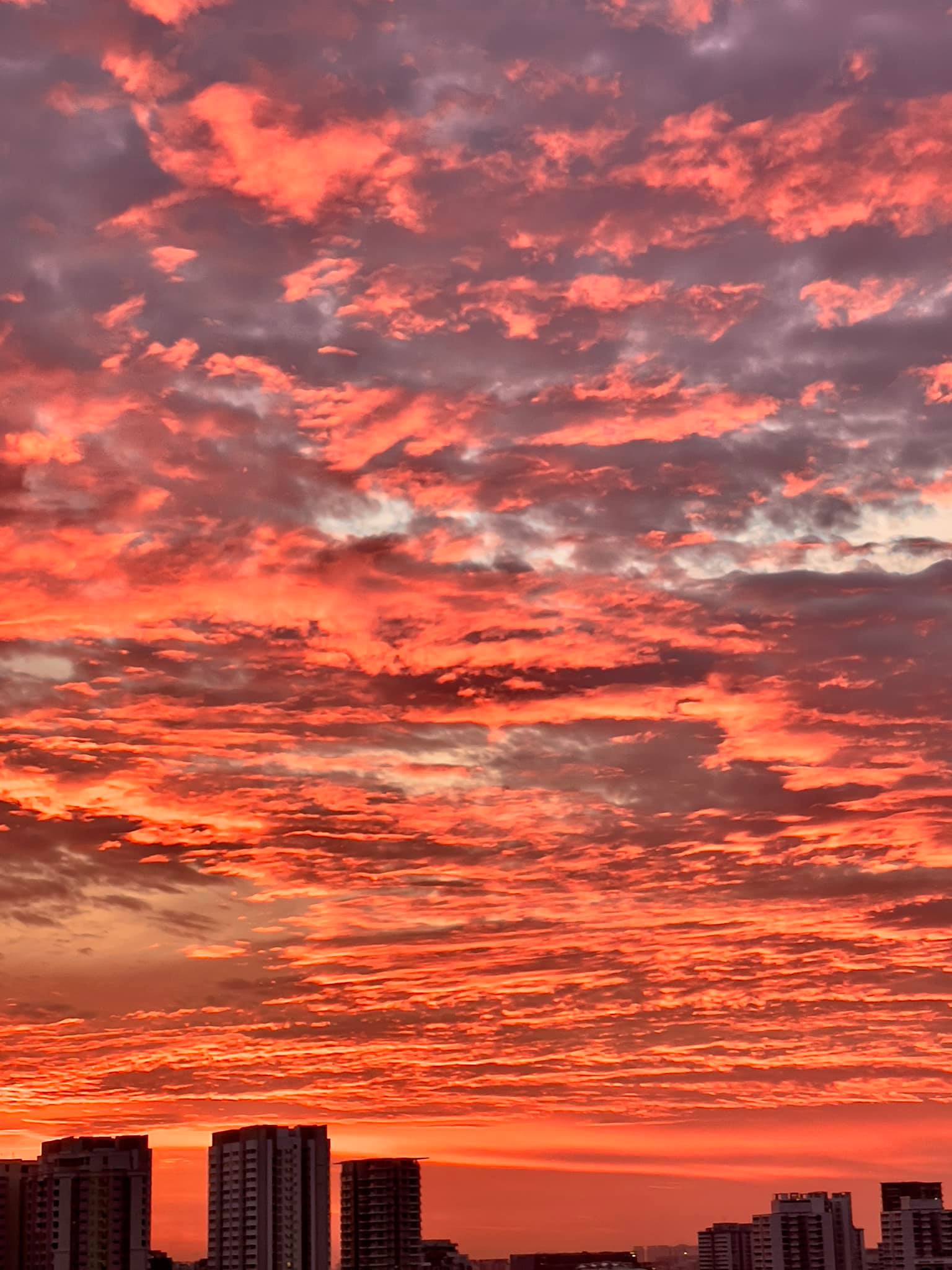 S'poreans Wake Up To Fiery Sunrise On 6 Apr, Looks Like The Rebirth Of ...