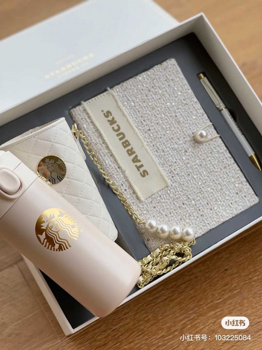 These Starbucks China's merchandise items remind us of Chanel
