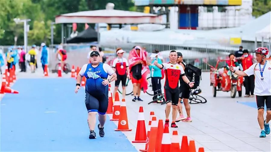 wuhan man run