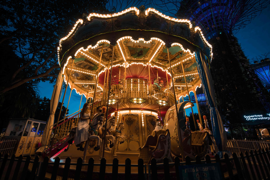 Christmas Wonderland 2021 Has A Dazzling LED Castle, Bridge & Carriage