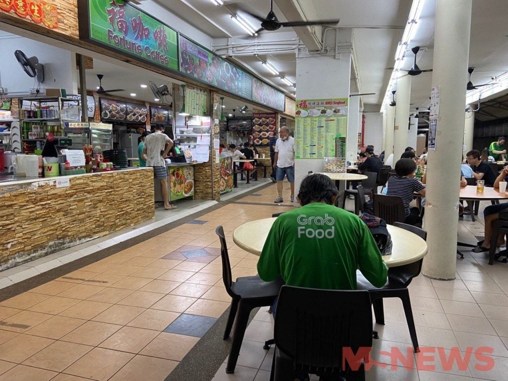 18 Hawker Centres & Coffee Shops To Allow 5 Pax From 23 Nov, Checks