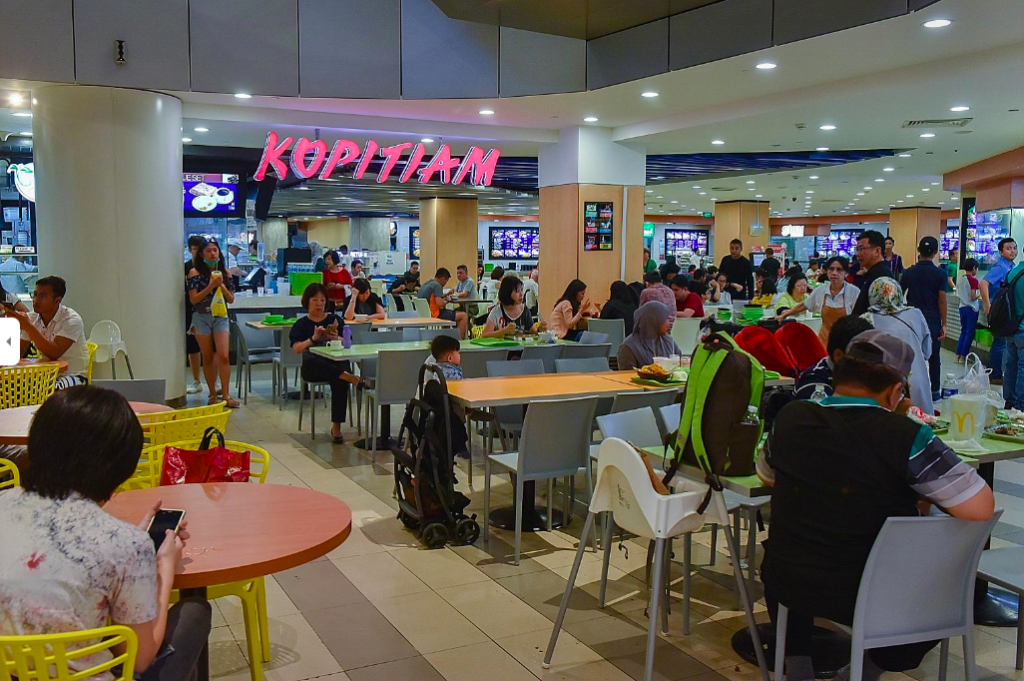 Kopitiam Manager Treats Pregnant Lady To Pepper Lunch After She Had