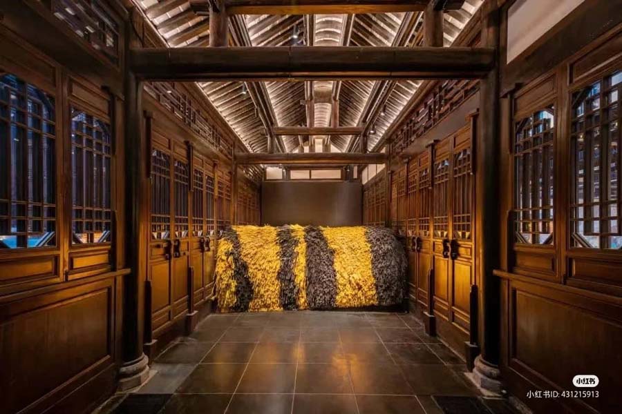 Gigantic Tiger Tail Runs Through China Louis Vuitton Store, Looks