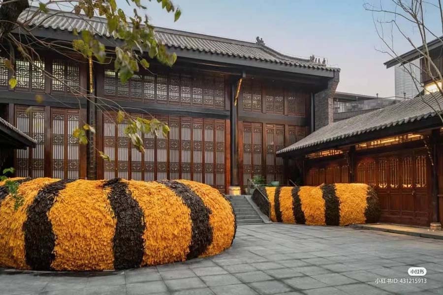 Louis Vuitton Chengdu Maisons Tiger Tail Installation Goes Viral