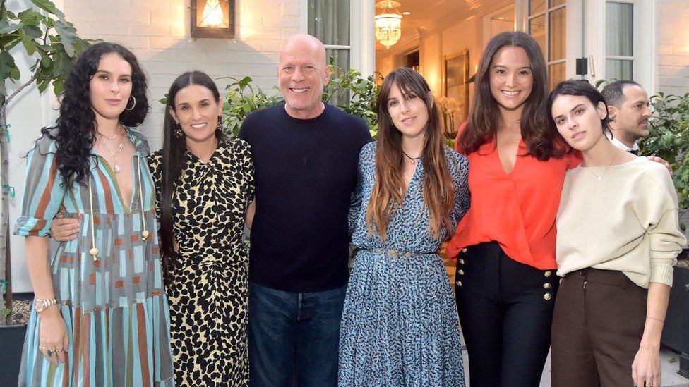 Bruce Willis retiring due to aphasia, with his family