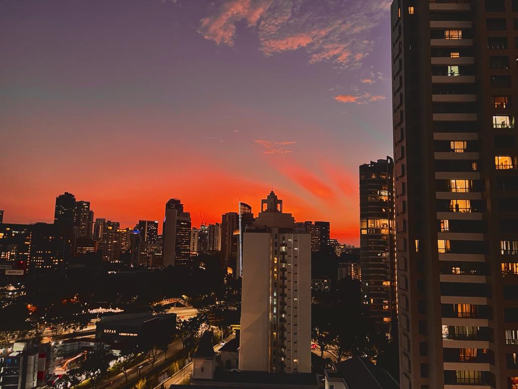 The pink sunset in Singapore yesterday. : r/mildlyinteresting