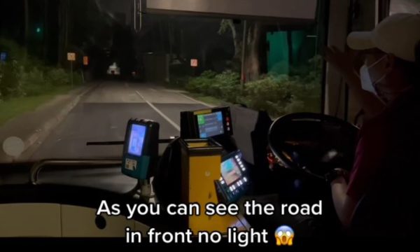 SMRT Driver Shows Spooky 975 Bus Route At Night, Some Roads Have No Lights