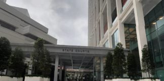 S'pore Man Assaults Pregnant Girlfriend & Gets 2 Weeks' Jail, She Forgives & Will Marry Him