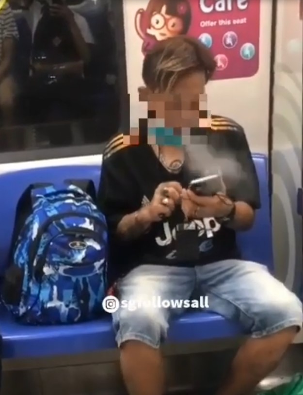 e-cigarette train