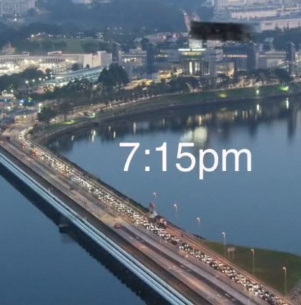 Massive Jam At Woodlands Checkpoint As Long Weekend Arrives, ICA Warns