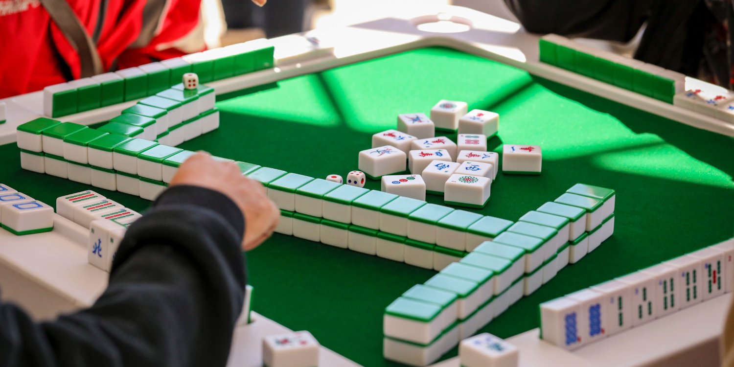 S'pore Legalises Social Gambling In Homes From 1 Aug, Time For Mahjong With  Friends & Famili