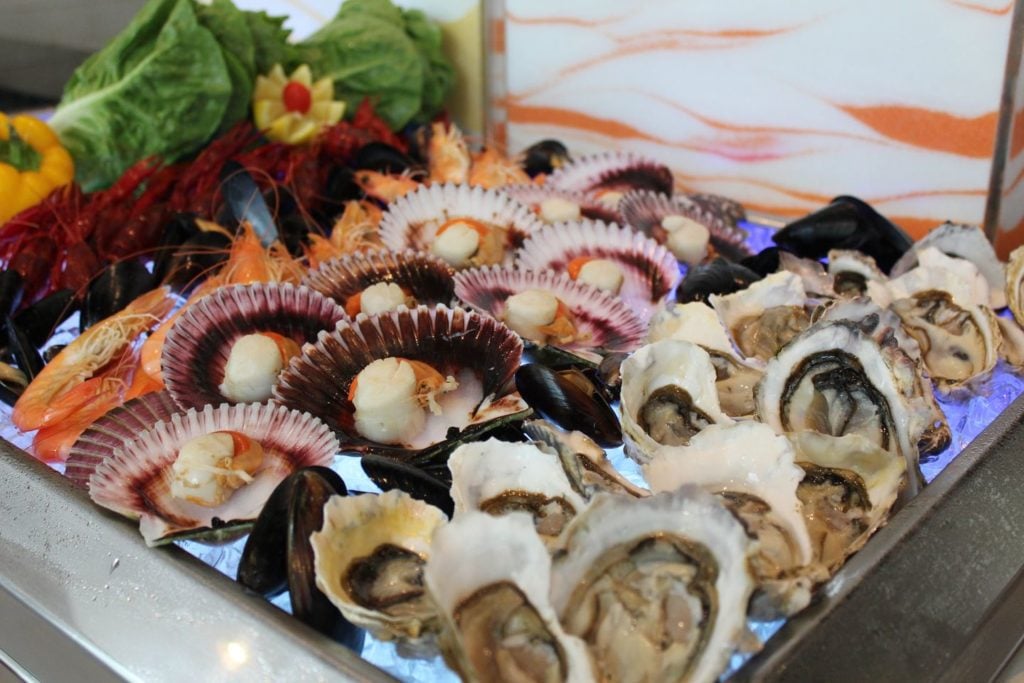 Hotel At Bras Basah Has 1For1 Weekend Seafood Buffet, Slurp Up Fresh
