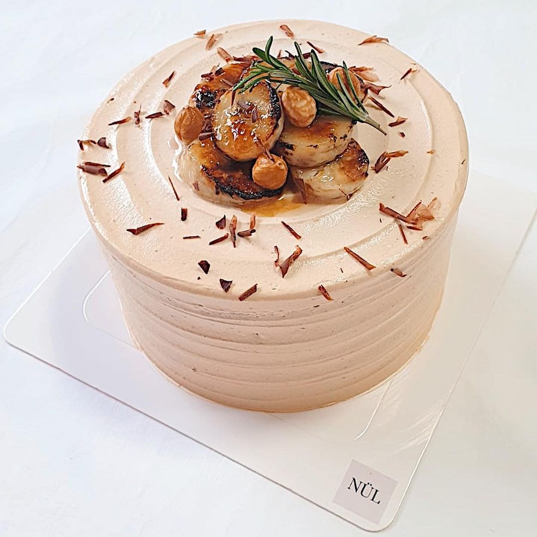 S'pore Bakery Puts Telegram Stickers On Cakes So You Can Say How You