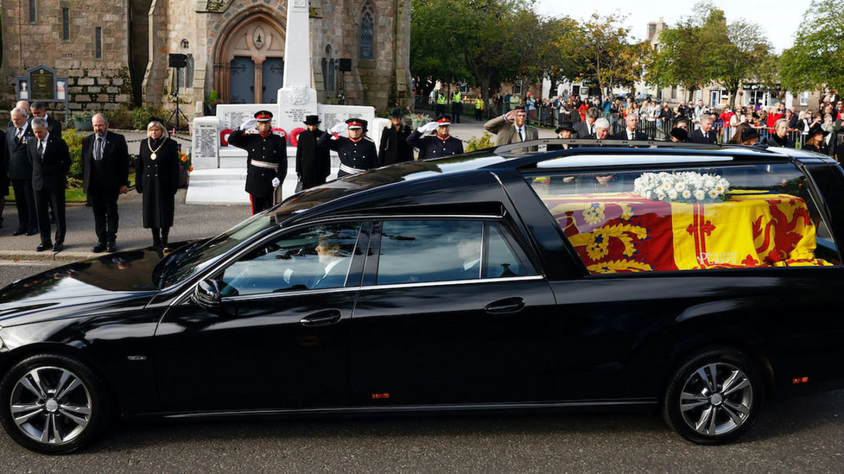 Queen Elizabeth II's Casket Leaves Balmoral Castle For Edinburgh, State  Funeral Will Be On 19 Sep