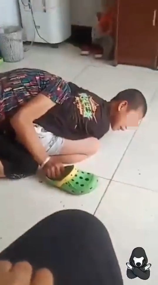 chinese boy choked grandma