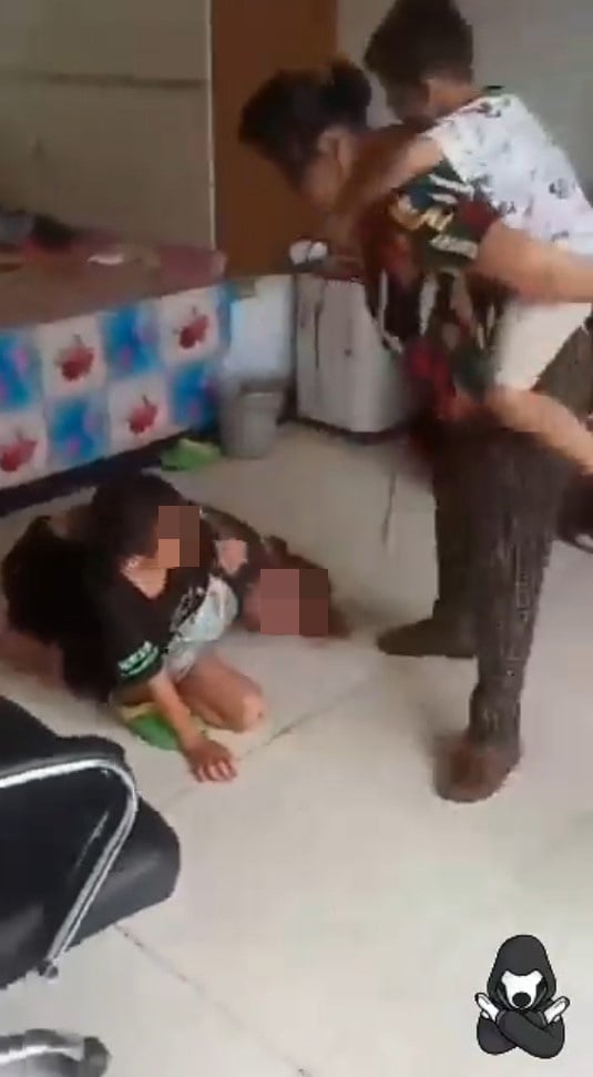 boy china strangles grandma