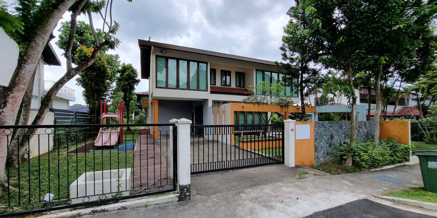 Double-Storey House In Pasir Ris For Sale At S$2.98M, Has 55 Years Left On Lease