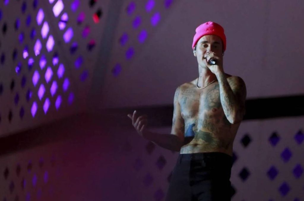 Justin Bieber Postpones World Tour Due To Facial Paralysis, S'pore
