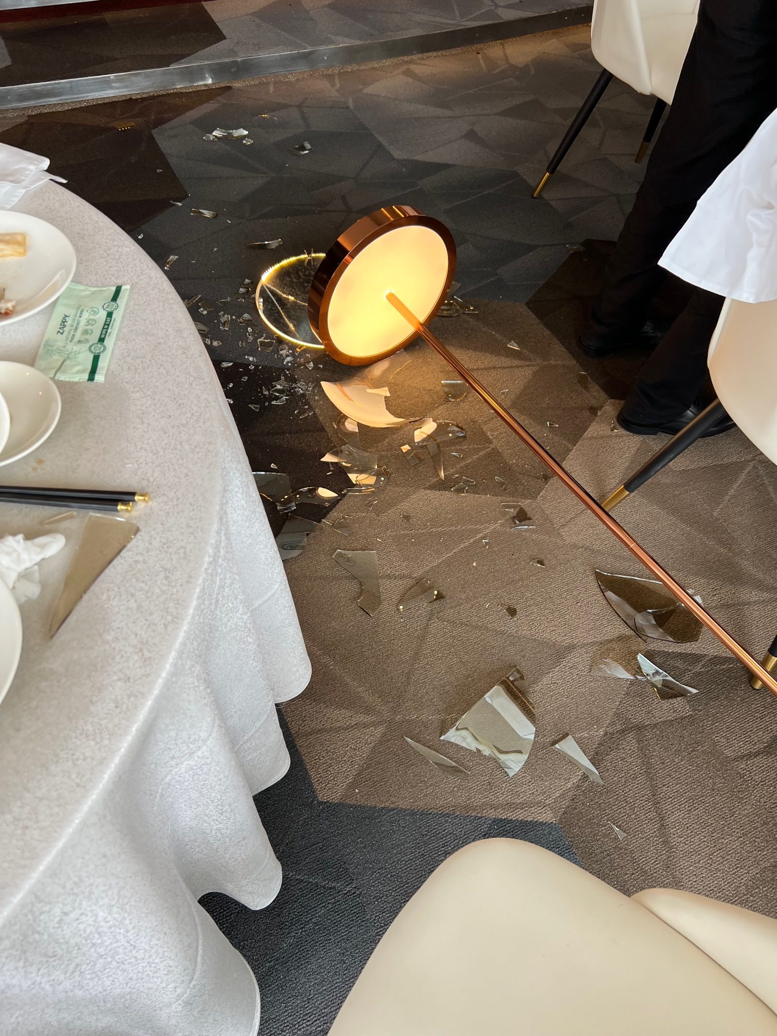 lamp restaurant falls