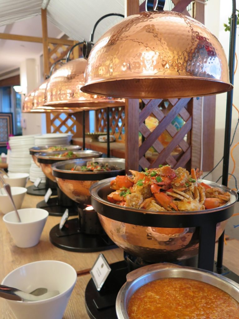 This App Lets You Dabao Leftover Buffet Food At S’pore Hotels From S10/Box