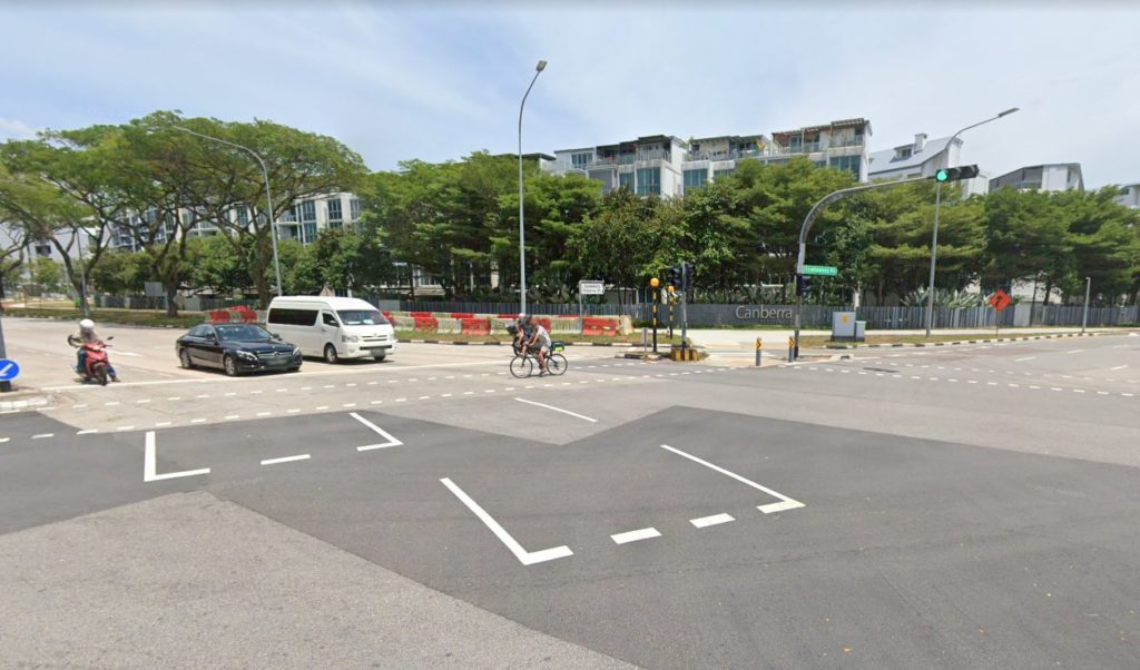 BMW Runs Red Light & Rams Into E-Bike At Sembawang Road, Driver ...
