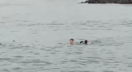 man rescues drowning people