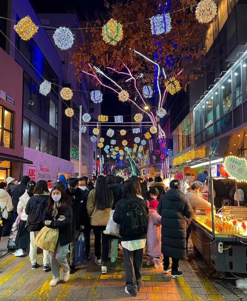 Myeongdong Street Stalls Closing On Christmas Eve To Prevent Crowd ...