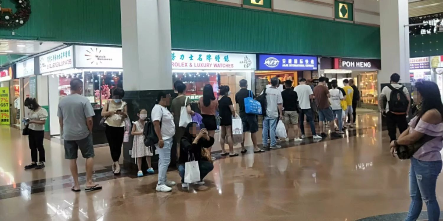 queue-send-medicine-china.jpg