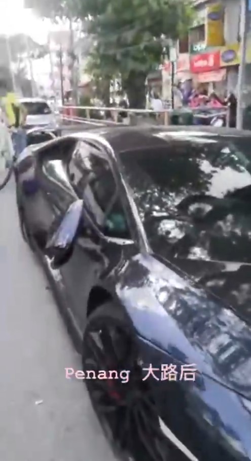 kick Lamborghini illegal parking