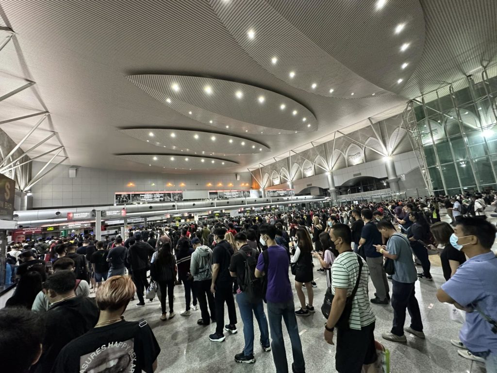 Major Jams Expected At Land Checkpoints From S'pore To M'sia Over March Holidays ICA