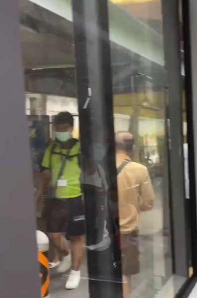 Man Allegedly Masturbates To Woman On S'pore Bus, She Warns Commuters ...