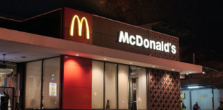 McDonald's Temporarily Shuts US Offices, Will Lay Off Staff Virtually