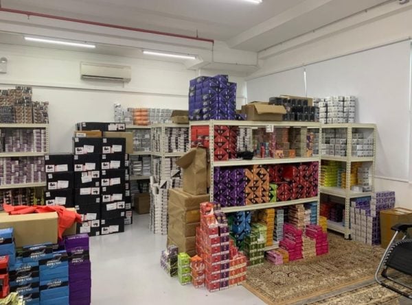 Beautiful Vapes Seized At Singapore Checkpoints Capture in 4K Beautiful Vapes Seized At Singapore Checkpoints Capture in 4K