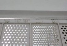 Mysterious Handprints & Footprints Spotted On Walls Outside Yishun HDB Flat, Residents Lodge Police Report