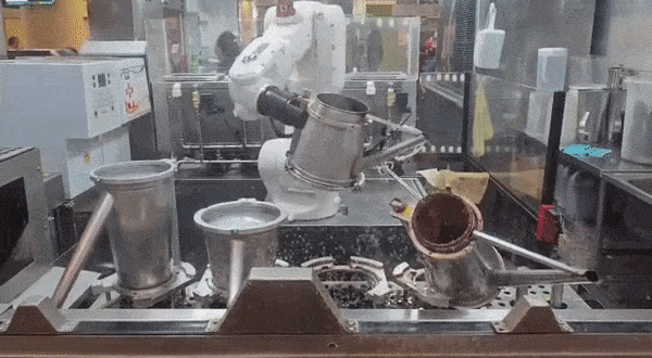 punggol-robot-barista-malfunction-7.gif