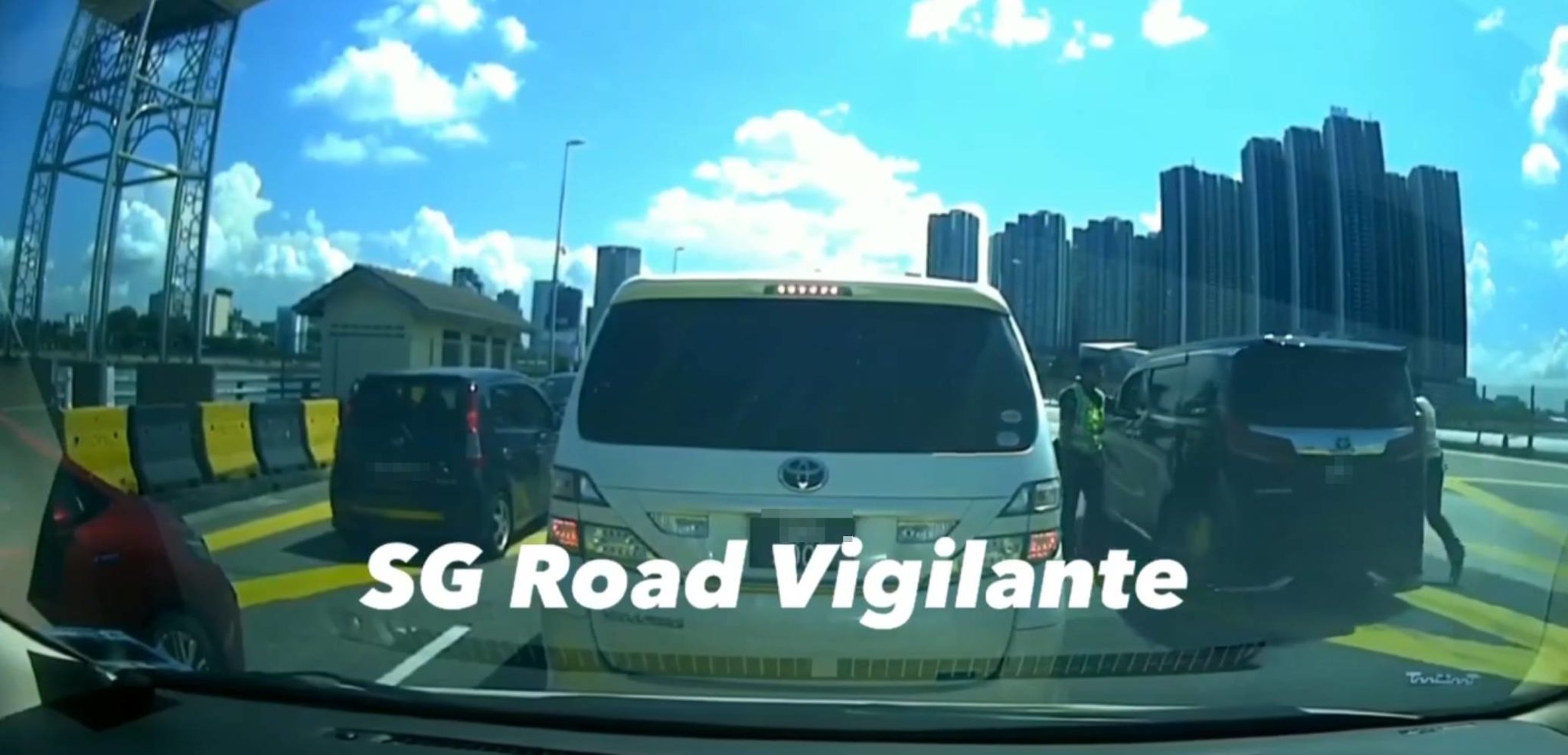 M'sian Driver Cuts Queue & Disobeys U-Turn Instructions On Causeway ...