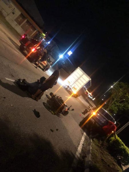 M'sian Motorcyclist Gets Hit By 2 Vehicles While Travelling To S'pore ...