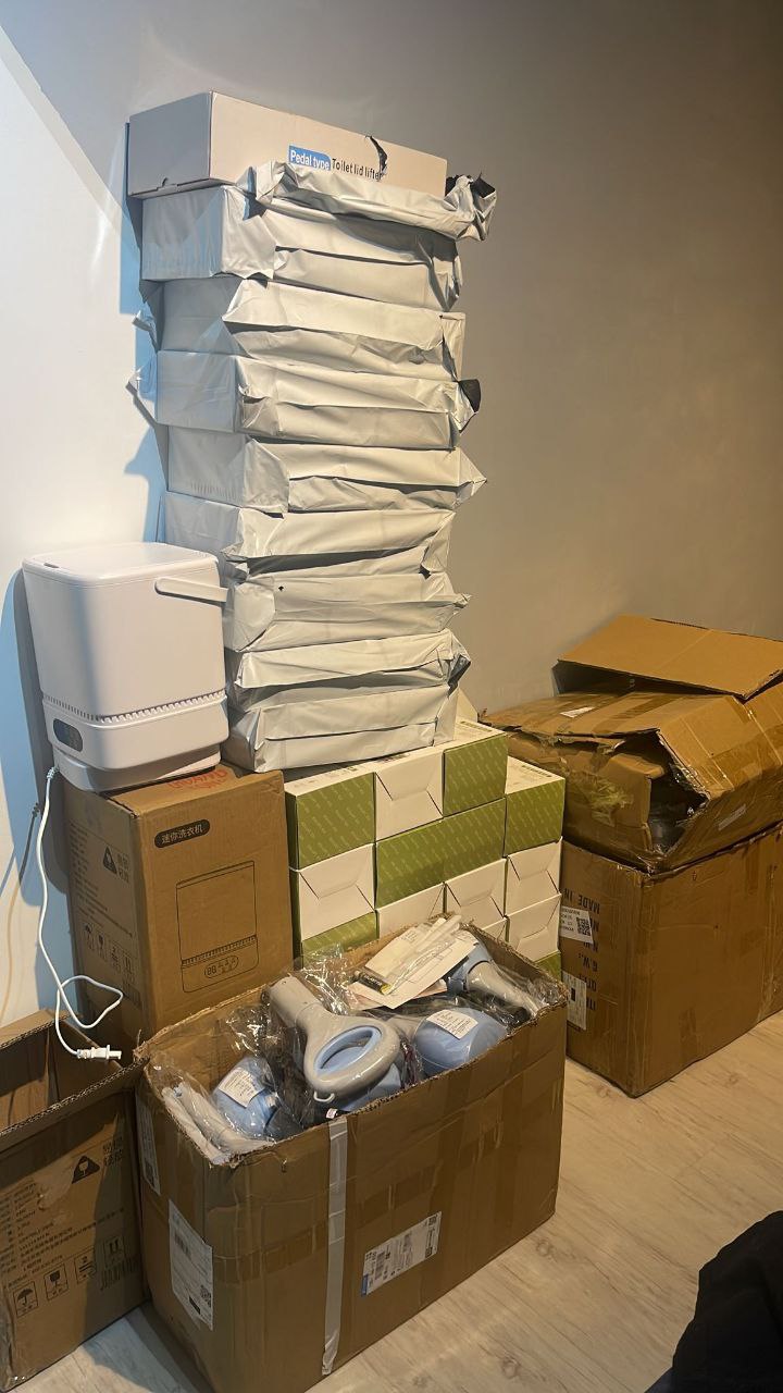 taobao-deliveries-stacked.jpg